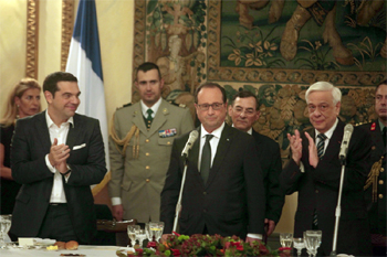 Francois Hollande zu Besuch in Athen: Die Diskussion über die Schulden müsse anfangen