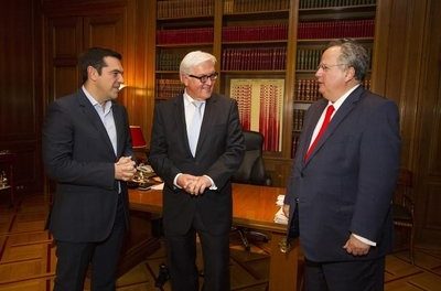 Der deutsche Außenminister, Frank-Walter Steinmeier, reist nach Athen