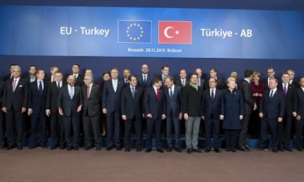 Tsipras fordert die Umsetzung des EU-Türkei-Aktionsplans für die Überwindung der Flüchtlingskrise