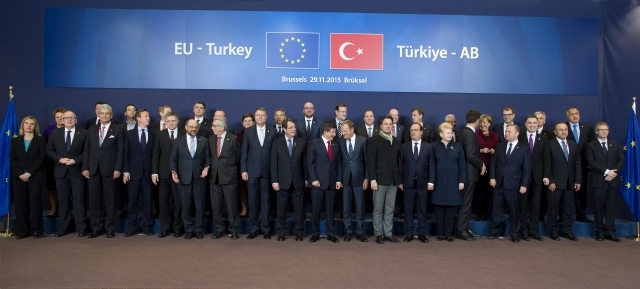 Tsipras fordert die Umsetzung des EU-Türkei-Aktionsplans für die Überwindung der Flüchtlingskrise