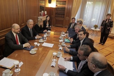 EU-Spitzen zu Besuch in Athen für den Auftakt des Umsiedlungsprogramms