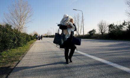 Flüchtlingskrise: Die griechische Regierung und die EU warnen vor humanitärer Krise