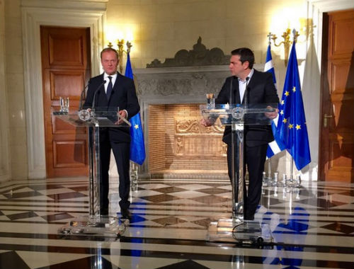 Flüchtlingskrise: Tsipras und Tusk trafen sich in Athen