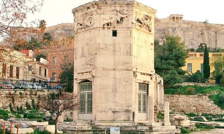 Der Turm der Winde in Plaka fürs Publikum geöffnet