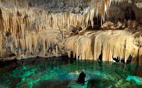 Tropfsteinhöhle von Diros