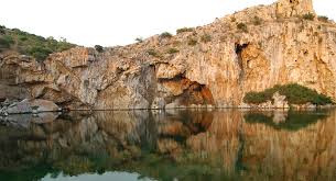 Der See von Vouliagmeni – Der See von Tönen