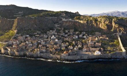 Die mittelalterliche Festungsstadt Monemvasia: Das verborgene Juwel des Peloponnes