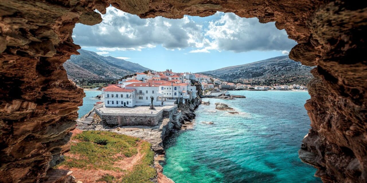 Andros: eine Insel der Kultur und Kunst mit einer reichen maritimen Tradition