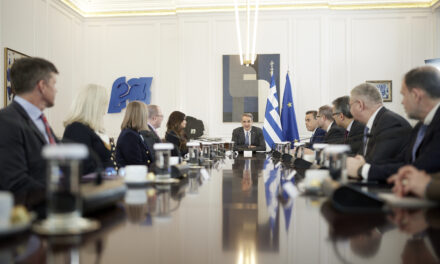 Unterzeichnung der Vereinbarungen zur Vergabe ausschließlicher Rechte zur Exploration und Ausbeutung von Kohlenwasserstoffen in Meeresgebieten südlich des Peloponnes und Kretas