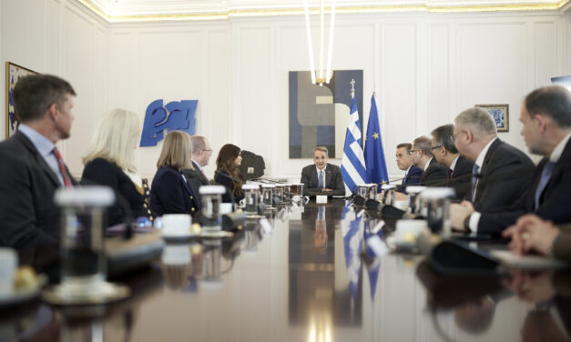 Unterzeichnung der Vereinbarungen zur Vergabe ausschließlicher Rechte zur Exploration und Ausbeutung von Kohlenwasserstoffen in Meeresgebieten südlich des Peloponnes und Kretas