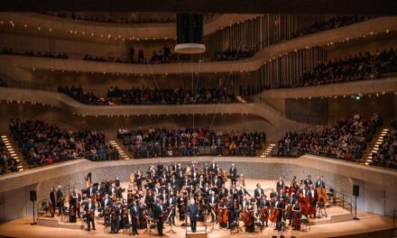 Triumphaler Auftritt des Staatlichen Sinfonieorchesters Thessaloniki in der Elbphilharmonie Hamburg