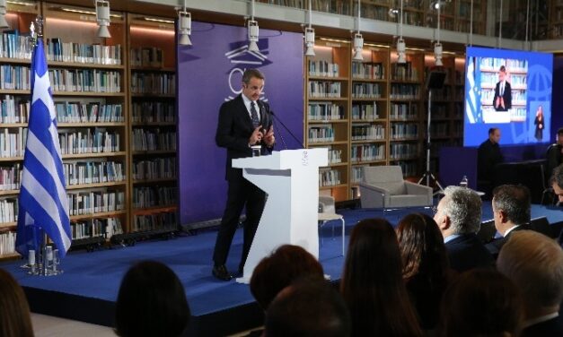 Rede von Premierminister Kyriakos Mitsotakis bei der Veranstaltung zum Welttag der griechischen Sprache im Kulturzentrum der Stavros-Niarchos-Stiftung.
